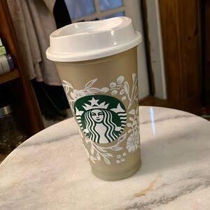 Starbucks Floral Reusable Cup
FREE if bundled…